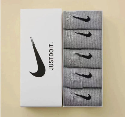 5 Pairs N¡ke Socks Everyday Mens Womens Crew Socks Dri-Fit Sports Cushioned UK