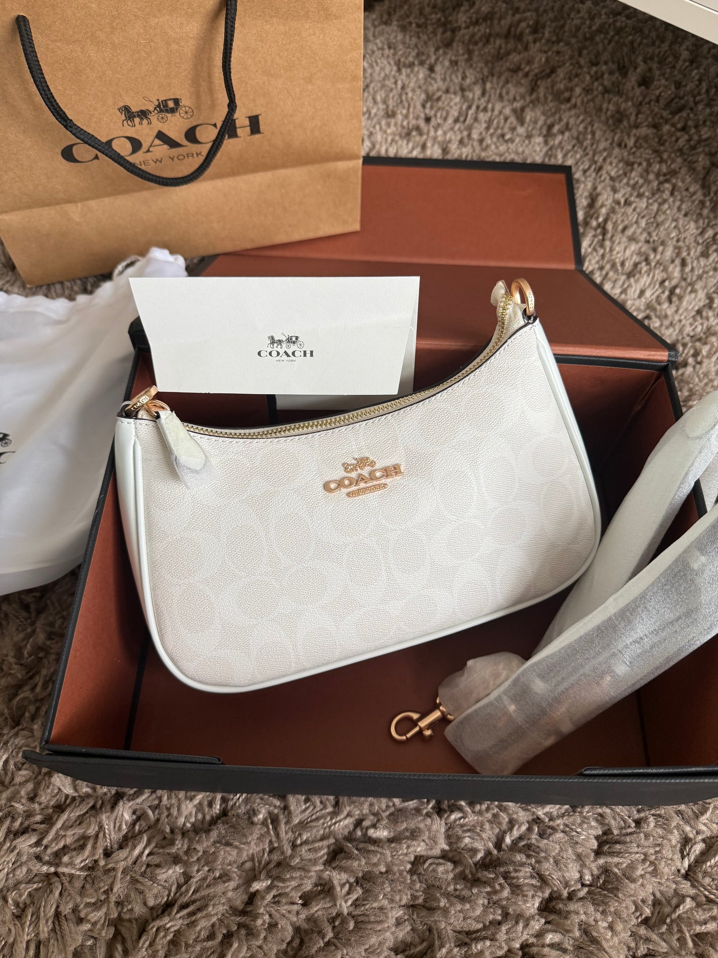 Cooach Teri White Bag